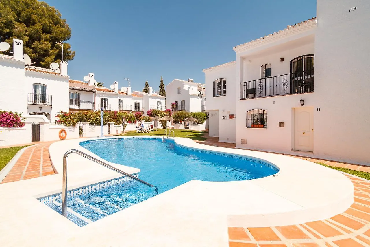 Los Pinos 25 Villas Casasol 네르하