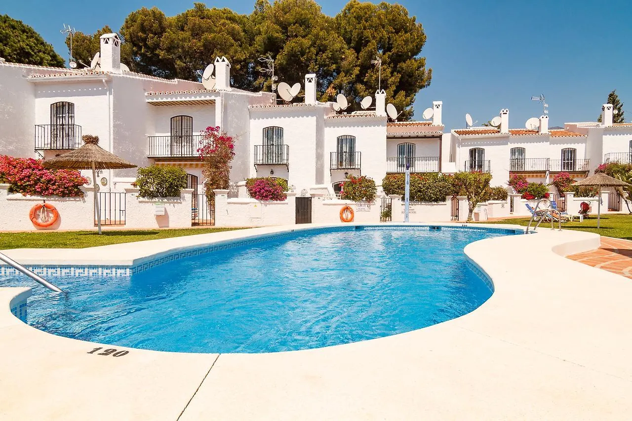 Los Pinos 25 Villas Casasol 네르하 펜션