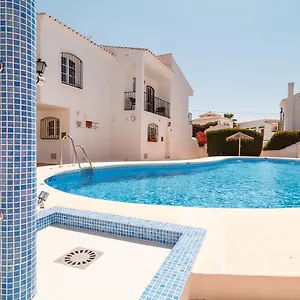 https://los-pinos-i.hotelsinnerja.org