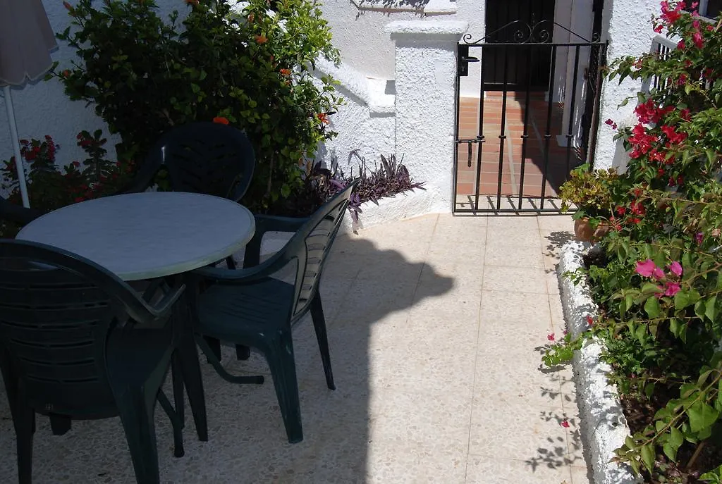 Los Pinos 25 Villas Casasol Nerja 0*,  Spain